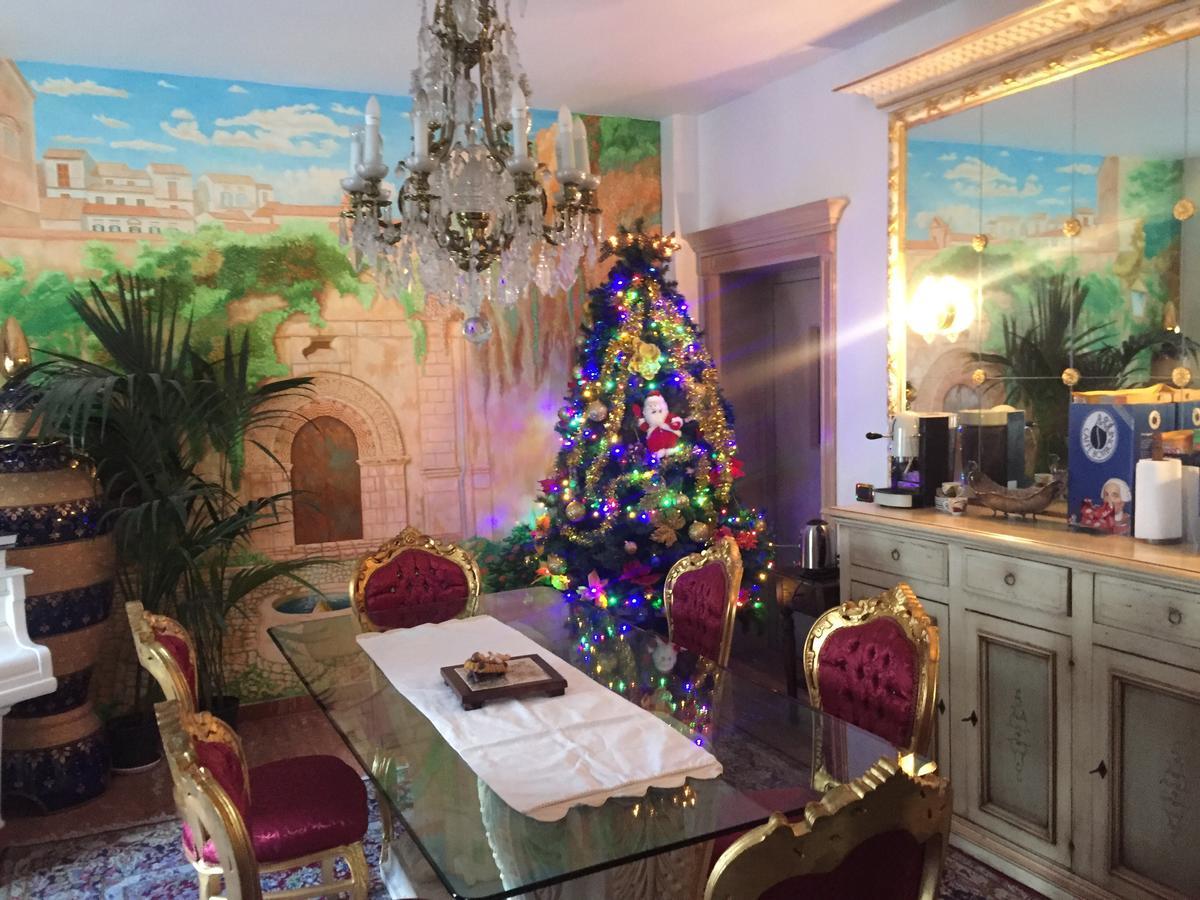 مبيت وإفطار موديكا Stanze Barocche المظهر الخارجي الصورة